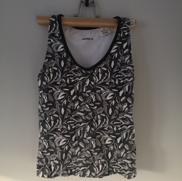 Danskin Tops - Danskin women sports top